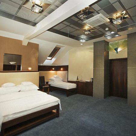 Hotel Inter Bielany Wroclawskie Luaran gambar