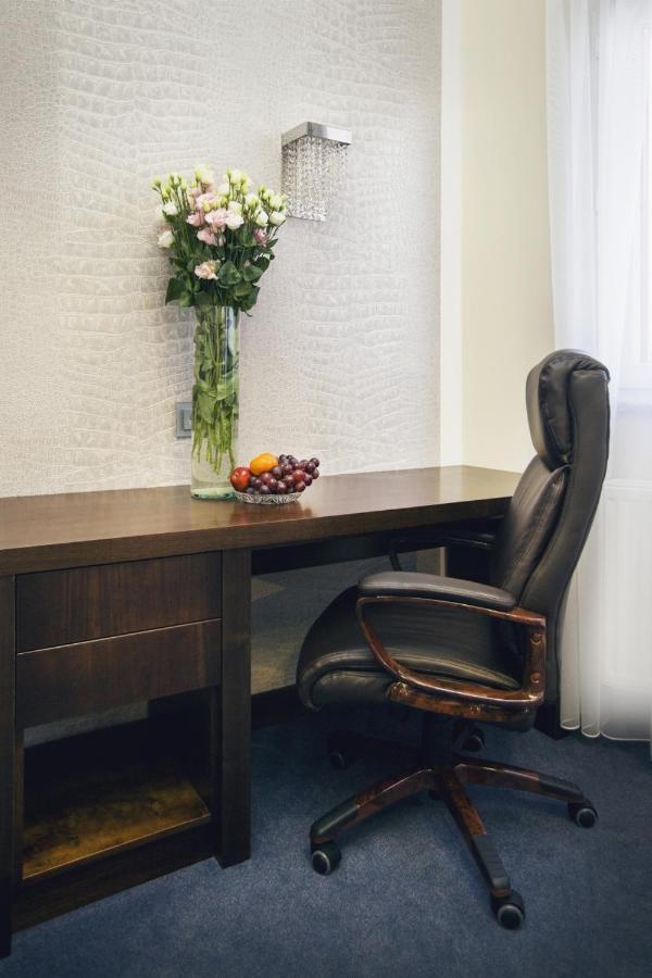Hotel Inter Bielany Wroclawskie Luaran gambar