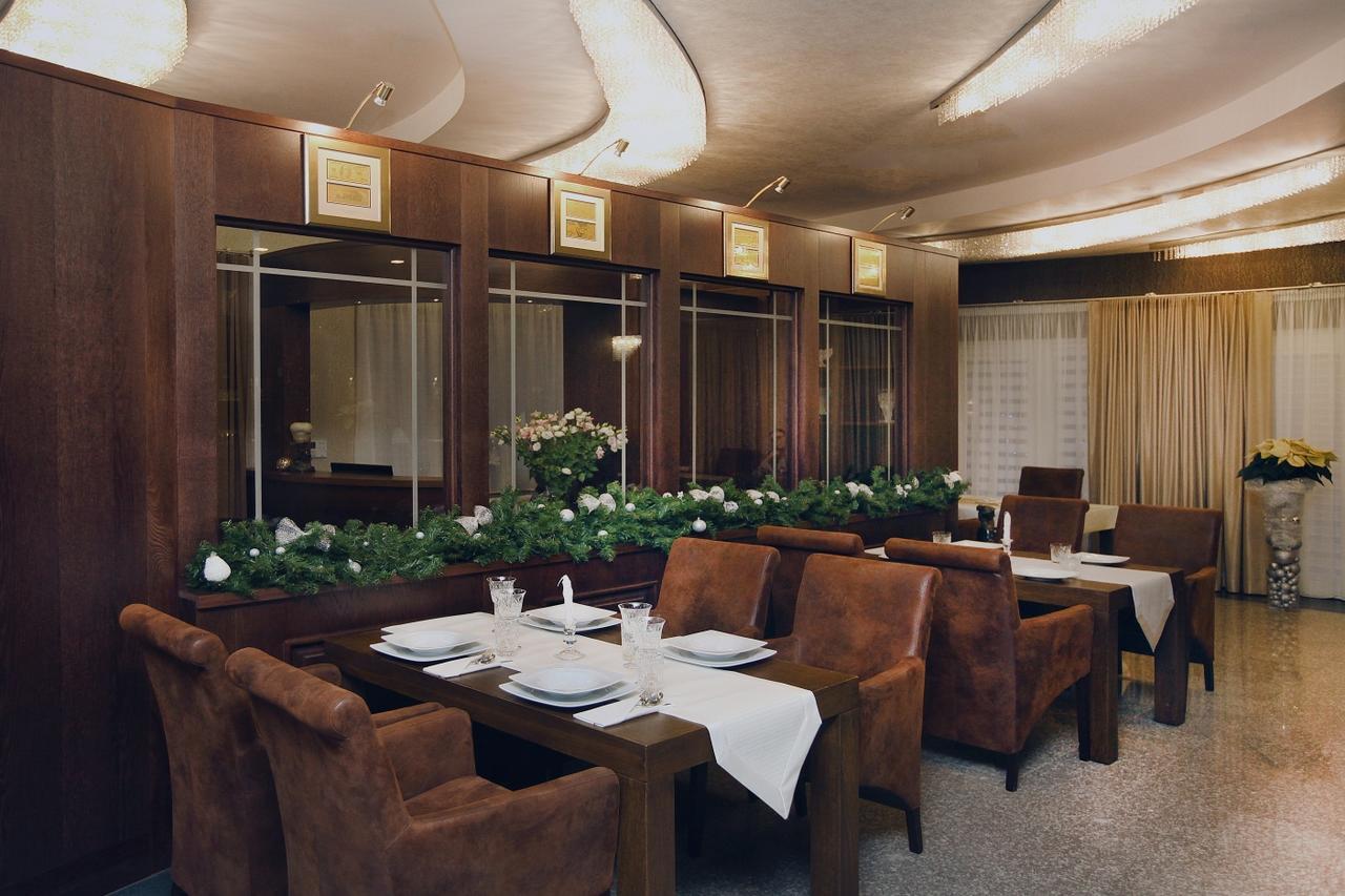 Hotel Inter Bielany Wroclawskie Luaran gambar