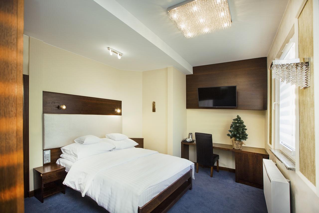 Hotel Inter Bielany Wroclawskie Luaran gambar