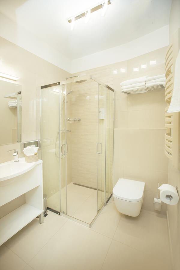 Hotel Inter Bielany Wroclawskie Luaran gambar